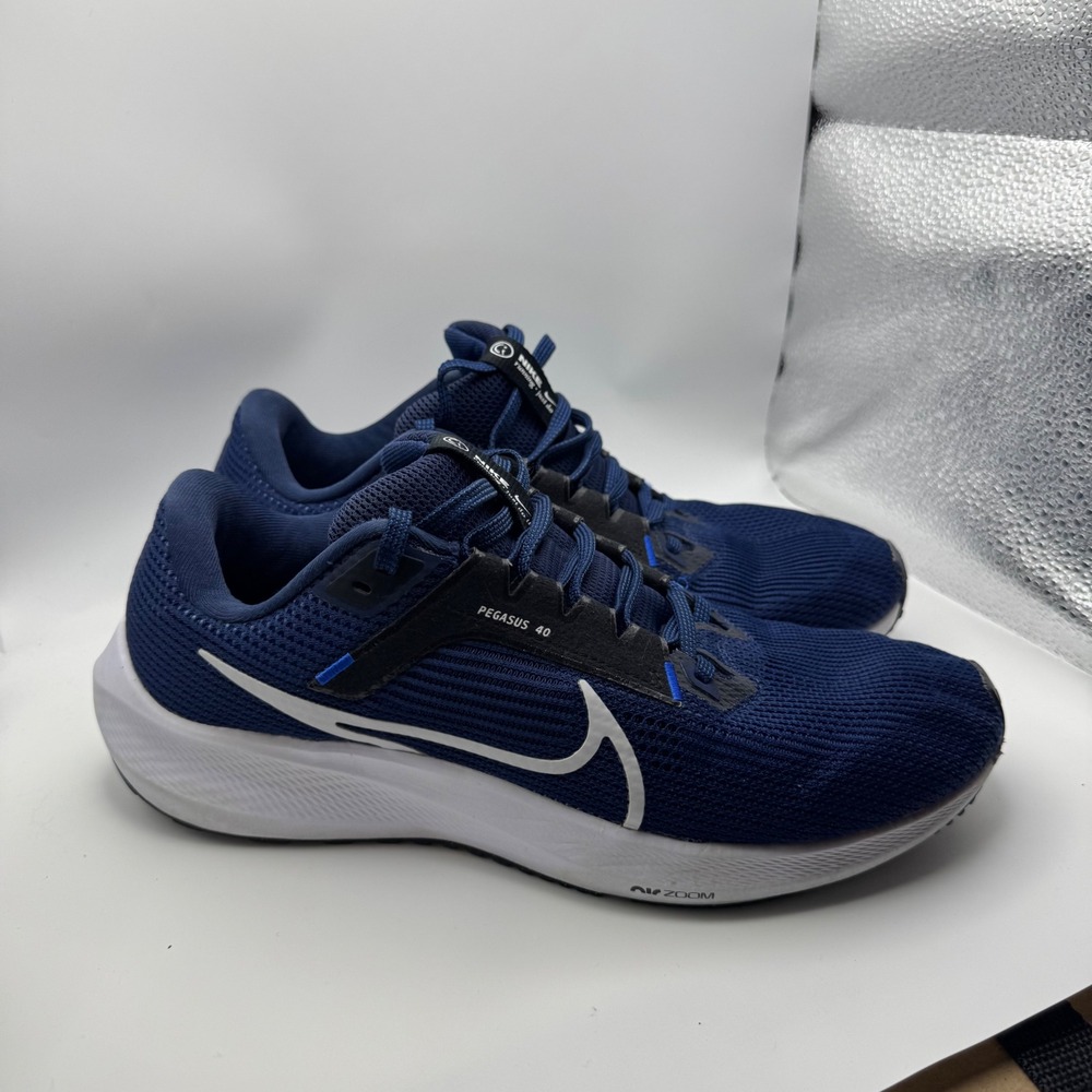 Nike Air Zoom Pegasus 40 NY Yankees Player Worn Navy Blue Mens 9 DV3853-400